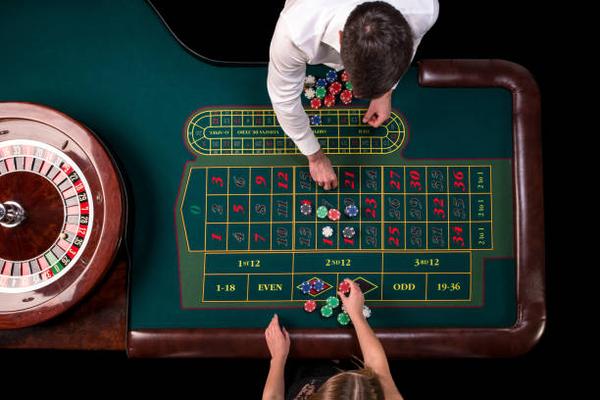 Essential Platform Features to Review Before Using trang casino trực tuyến Services